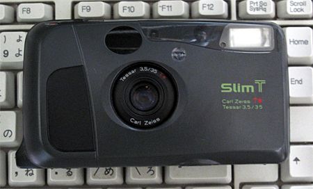 【ジャンク品】京セラ　SLIM T  Tesserレンズ搭載 2025年最新】kyocera slim tの人気アイテム - メルカリ